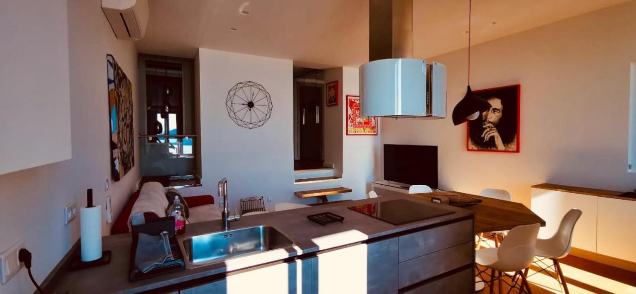 Magnifique Duplex Vue Mer Menton Exteriör bild